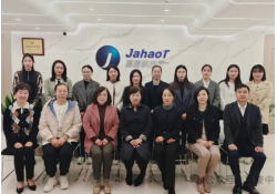 熱烈歡迎裕華區(qū)人大、婦聯(lián)一行蒞臨嘉豪科技考察調(diào)研